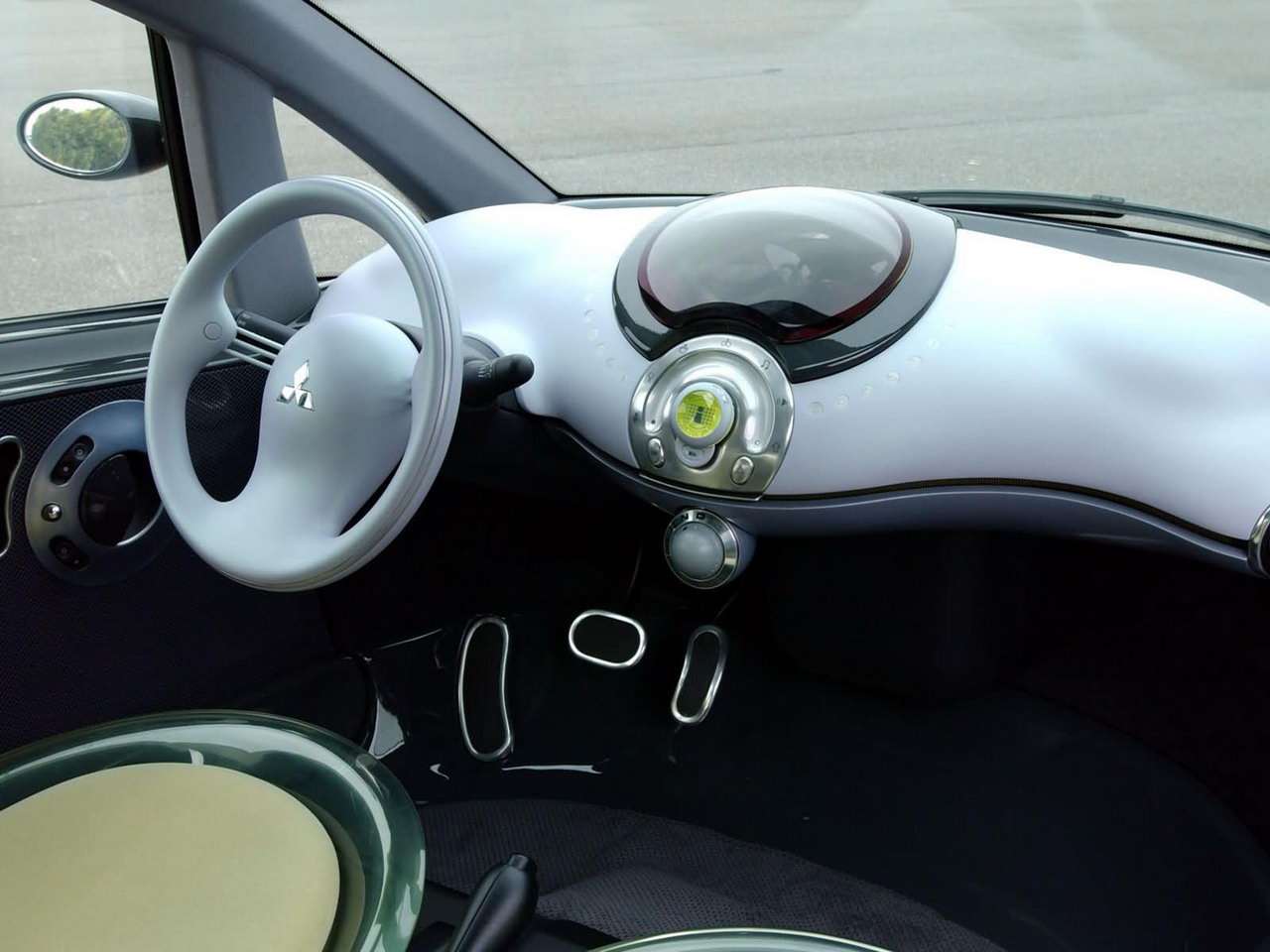 Mitsubishi i 2003 008.jpg